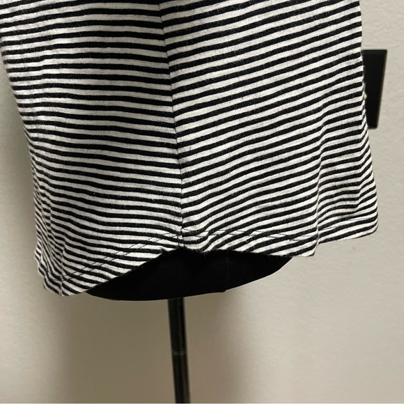 Old Navy Everywear Long Sleeve Crewneck Striped Top MEDIUM - Picture 3 of 7